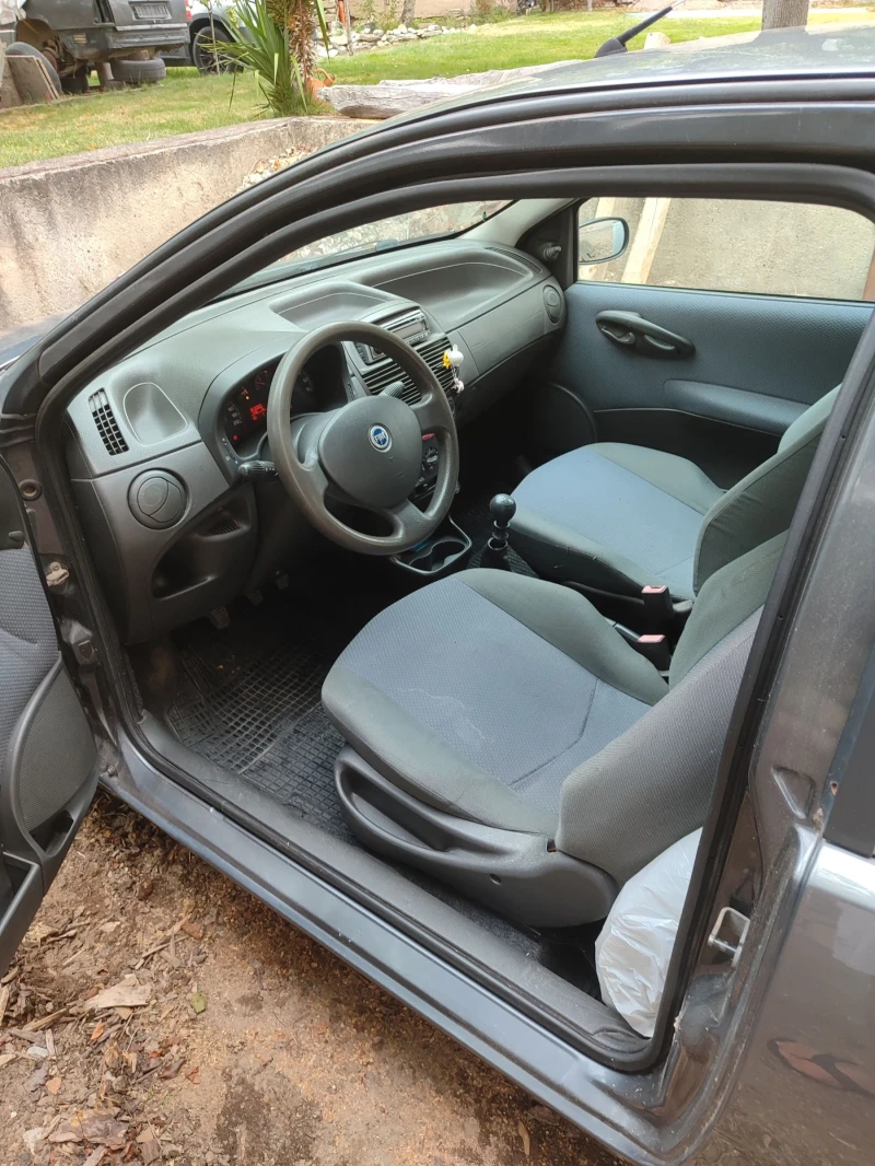 Fiat Punto 1.2 бензин/клима, снимка 5 - Автомобили и джипове - 51701454