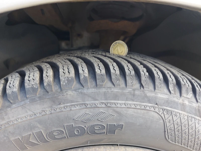 Ford Fiesta, снимка 10 - Автомобили и джипове - 53036110