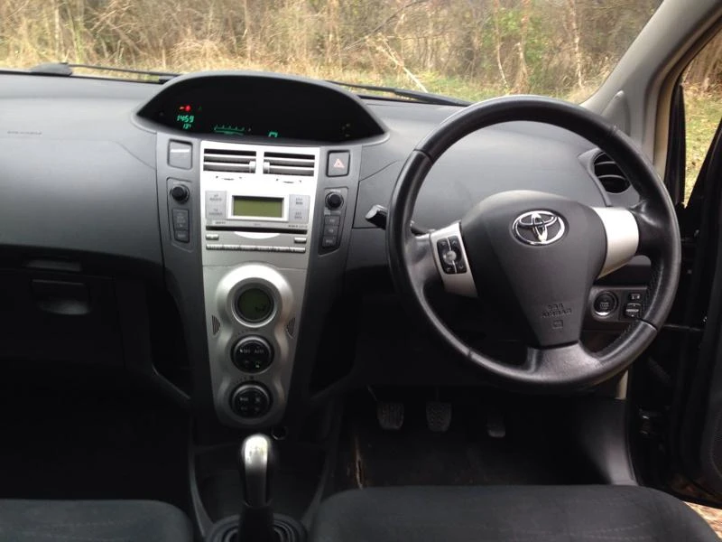 Toyota Yaris 1.4d4d 90��.keyless go | Mobile.bg � ����������� 12