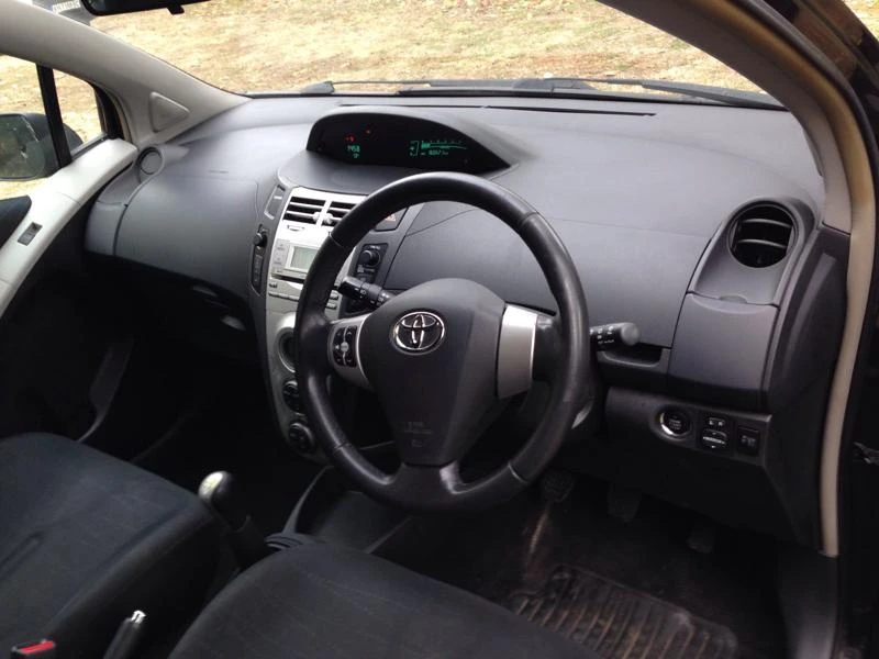 Toyota Yaris 1.4d4d 90��.keyless go | Mobile.bg � ����������� 11