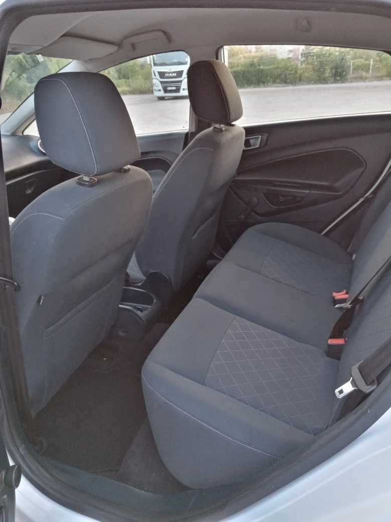 Ford Fiesta 1.6 TDCi Titanium Euro 5B Лизинг, снимка 10 - Автомобили и джипове - 55642413