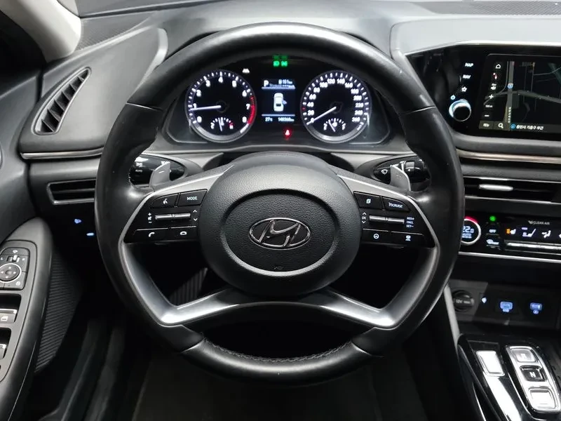 Hyundai Sonata 2.0 Premium, снимка 13 - Автомобили и джипове - 55835842