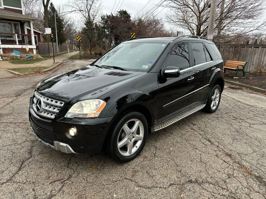 Mercedes-Benz ML 550 * * CARFAX * * АВТО КРЕДИТ * * , снимка 1