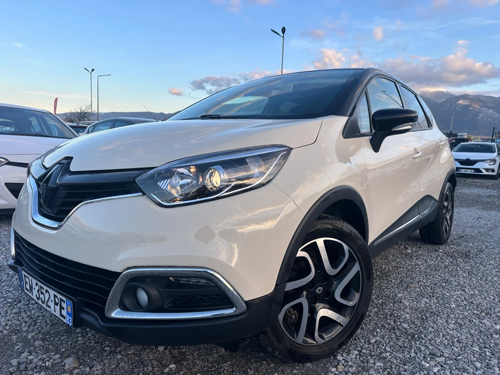 Renault Captur 2016/06M 900tce EVRO6B* NAVI* KTEO* , снимка 1