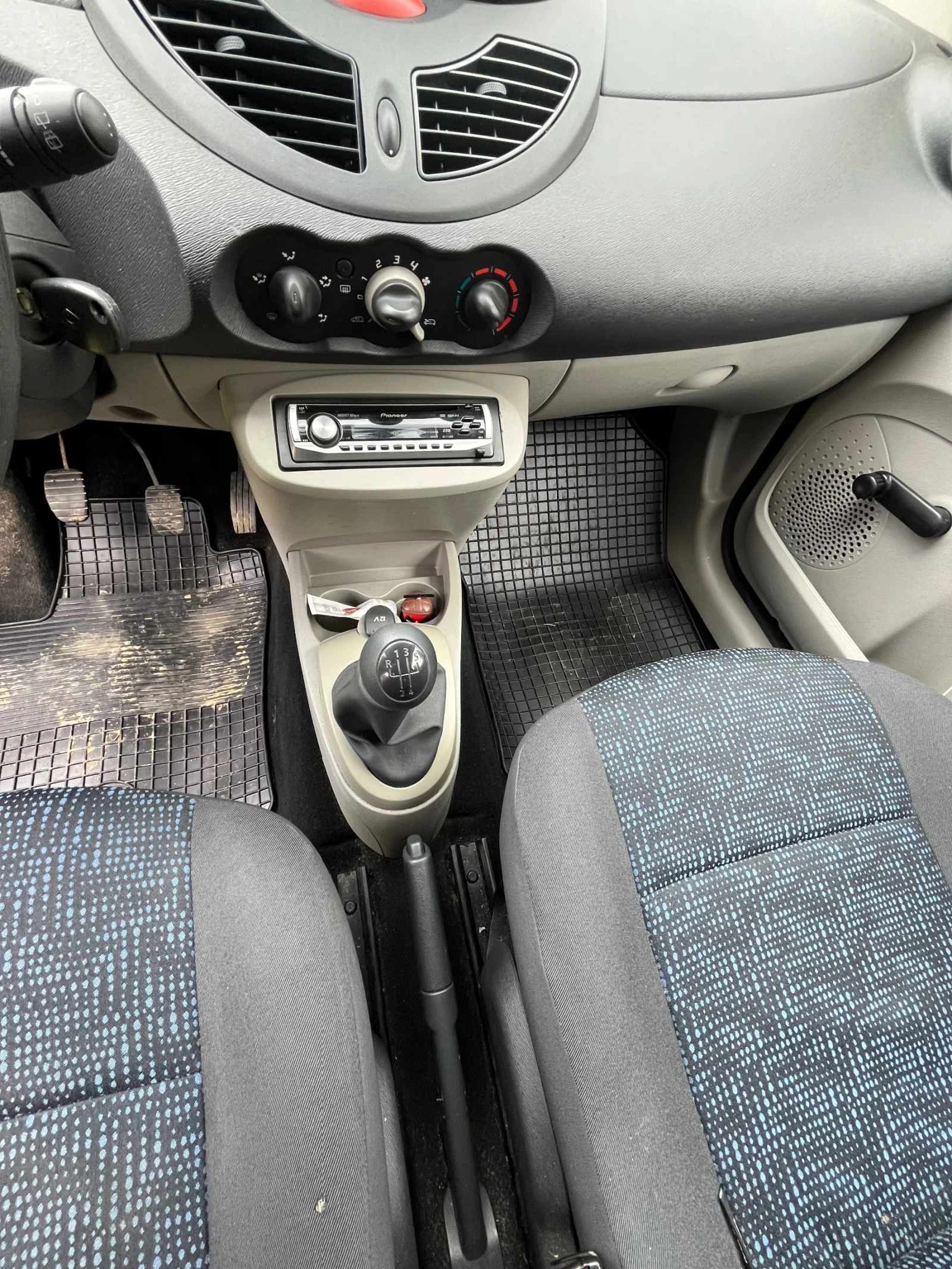 Renault Twingo  - изображение 8