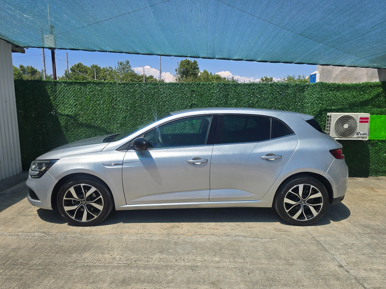 Renault Megane 1.3* 32000км.* LIMITED  - изображение 2