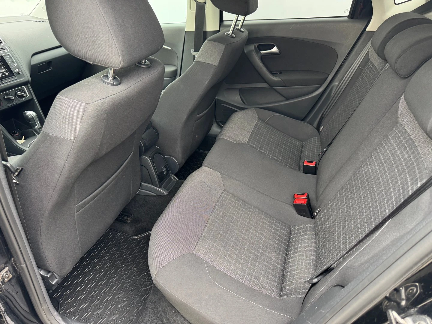 VW Polo Comfortline 1.2TSI BMT - изображение 7