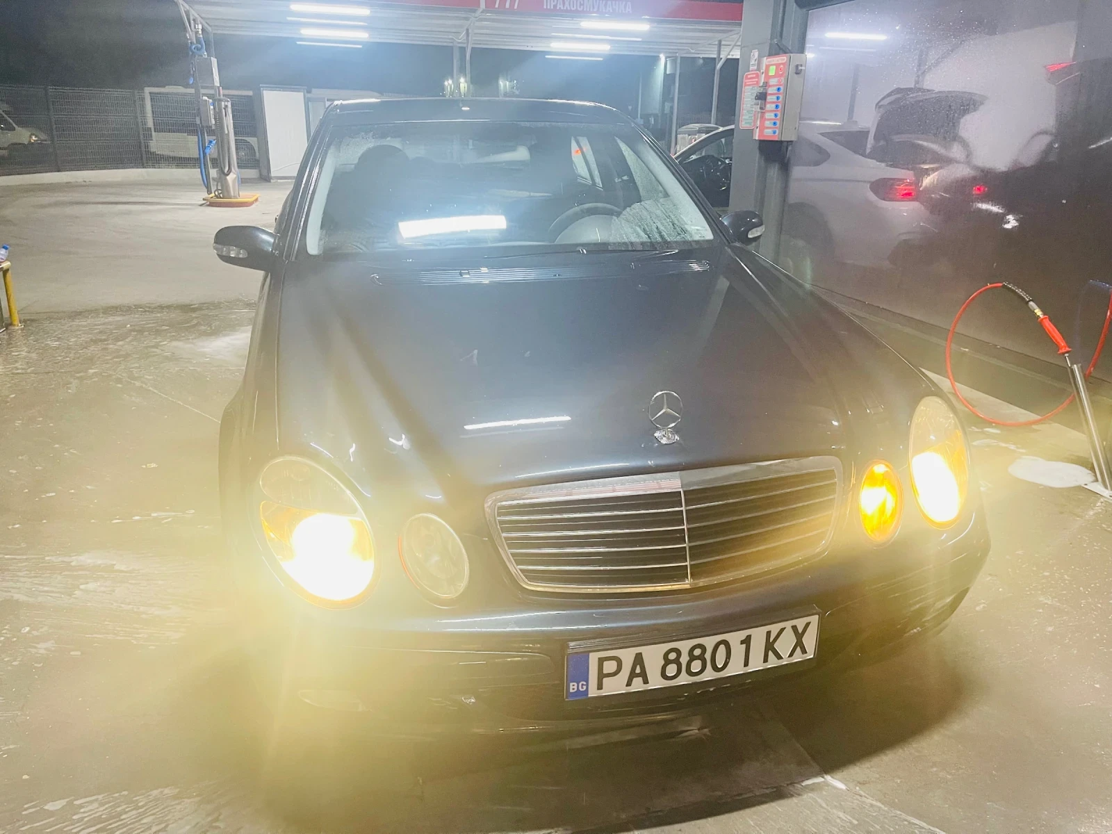 Mercedes-Benz E 220  - изображение 2