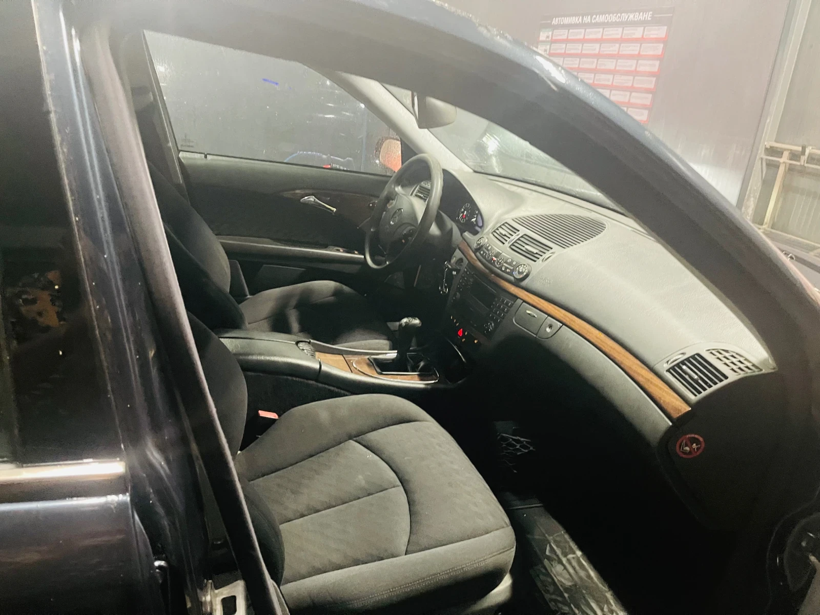 Mercedes-Benz E 220  - изображение 5