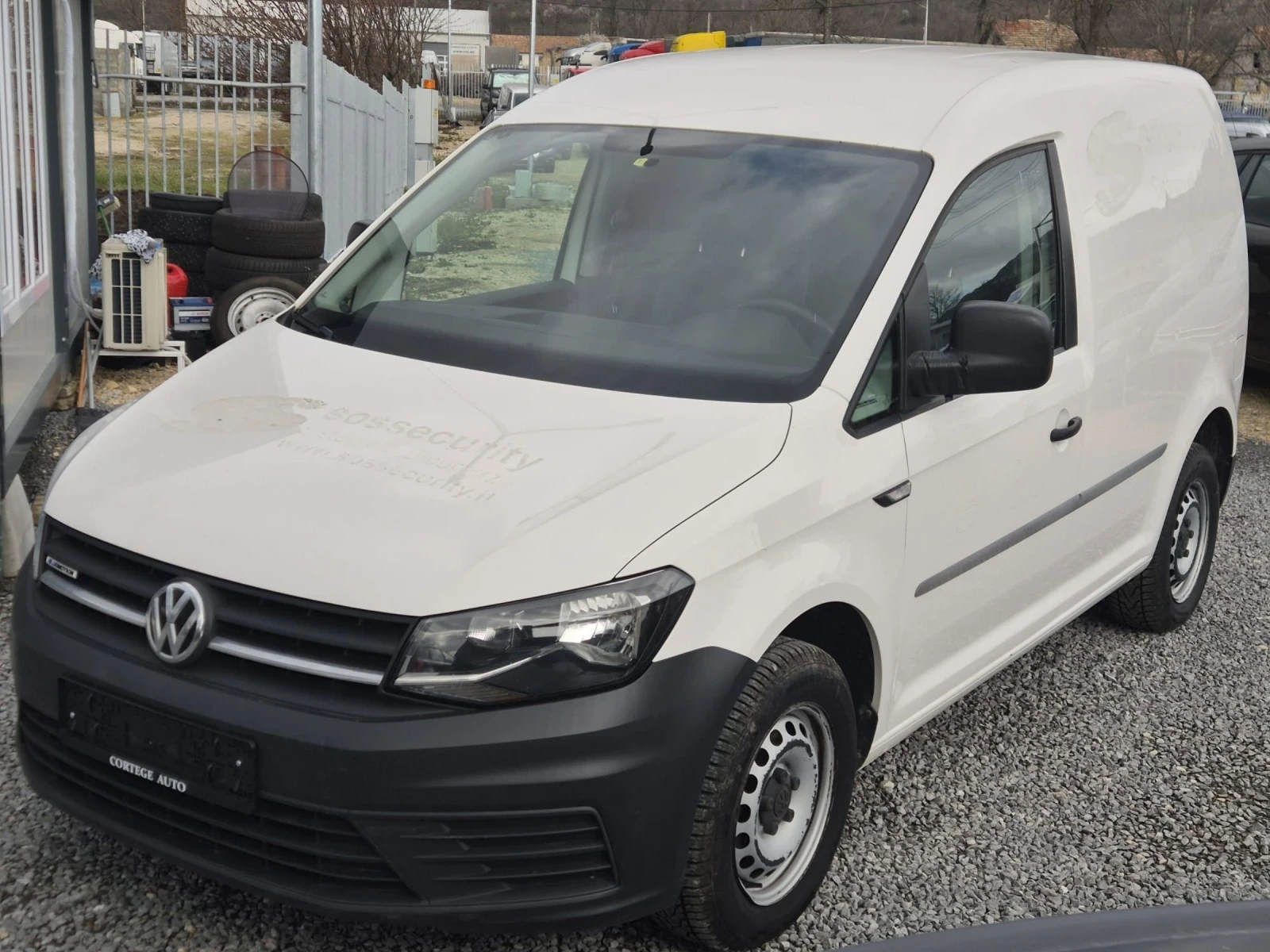VW Caddy 1.4b Metan, снимка 3 - Автомобили и джипове - 54037059