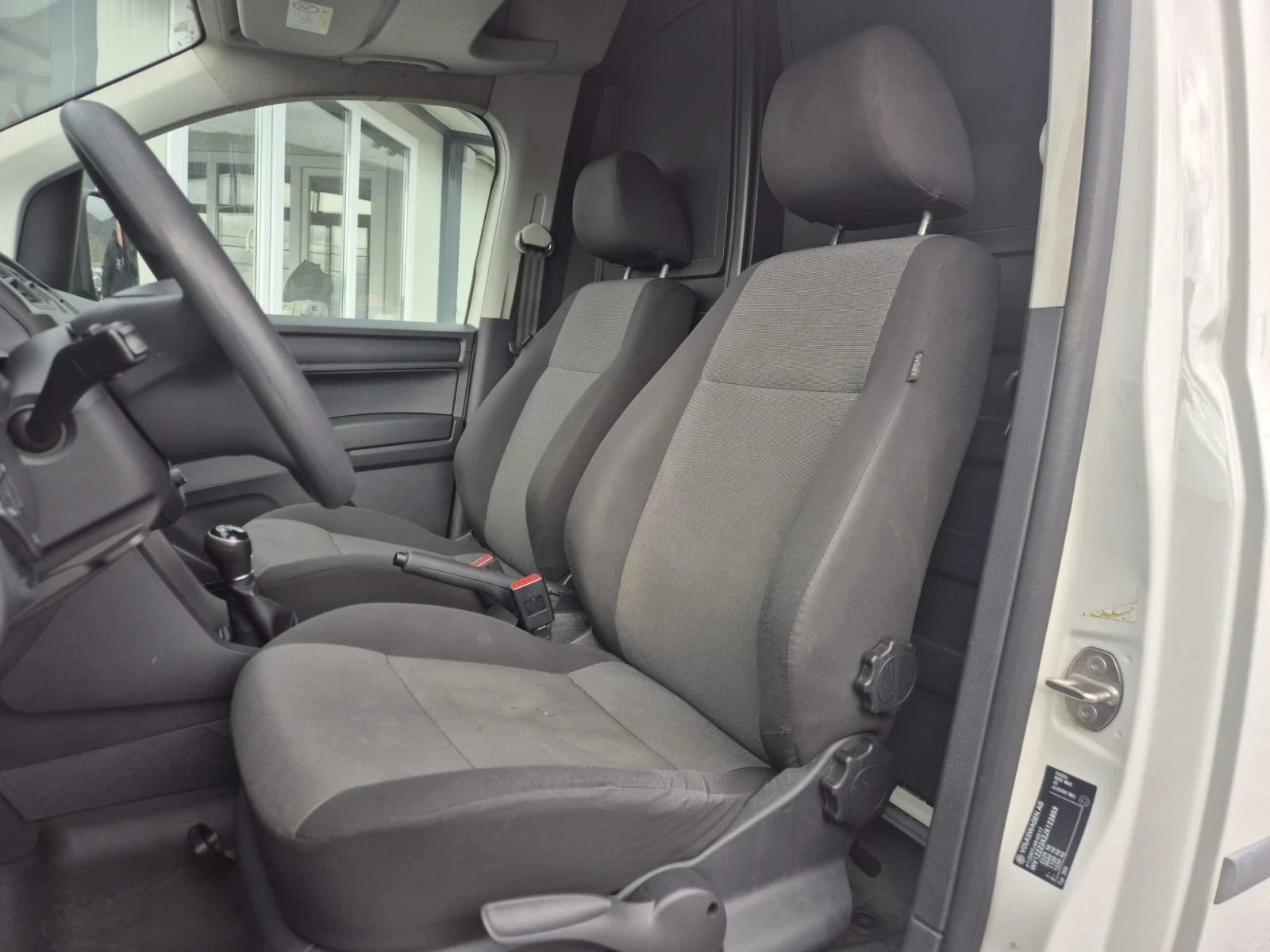 VW Caddy 1.4b Metan, снимка 7 - Автомобили и джипове - 54037059