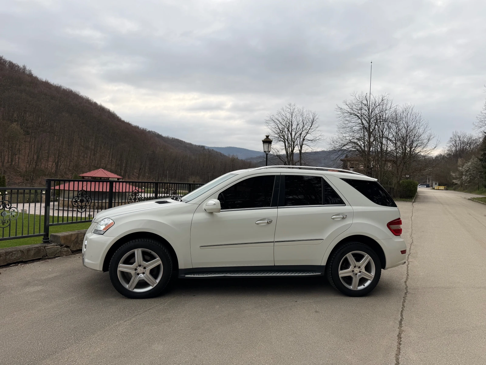 Mercedes-Benz ML 550 Евро 5, снимка 2 - Автомобили и джипове - 54059904