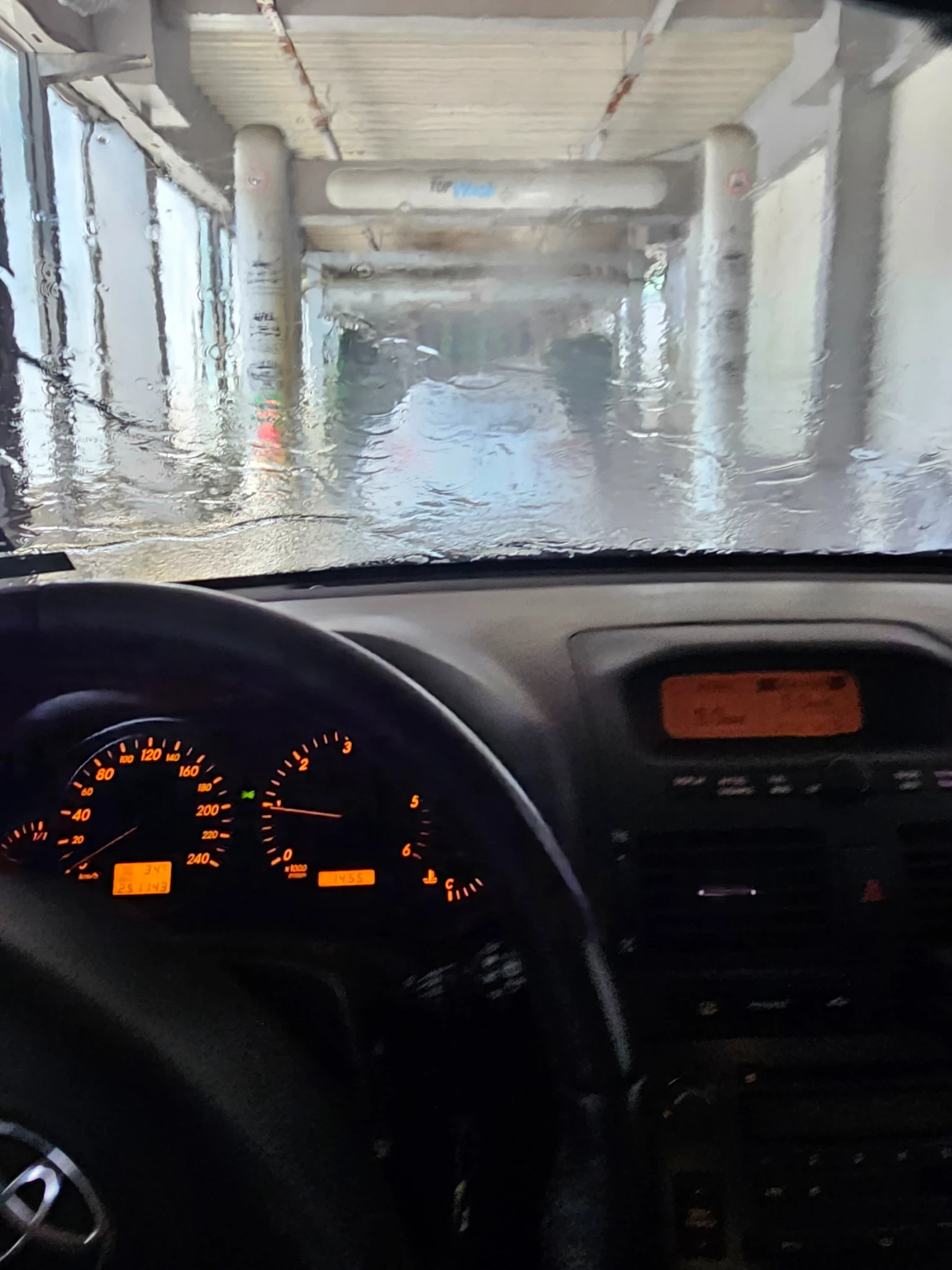 Toyota Avensis, снимка 7 - Автомобили и джипове - 54170026