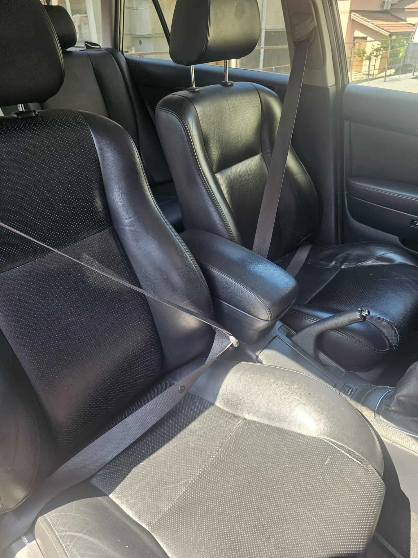 Toyota Avensis, снимка 11 - Автомобили и джипове - 54170026