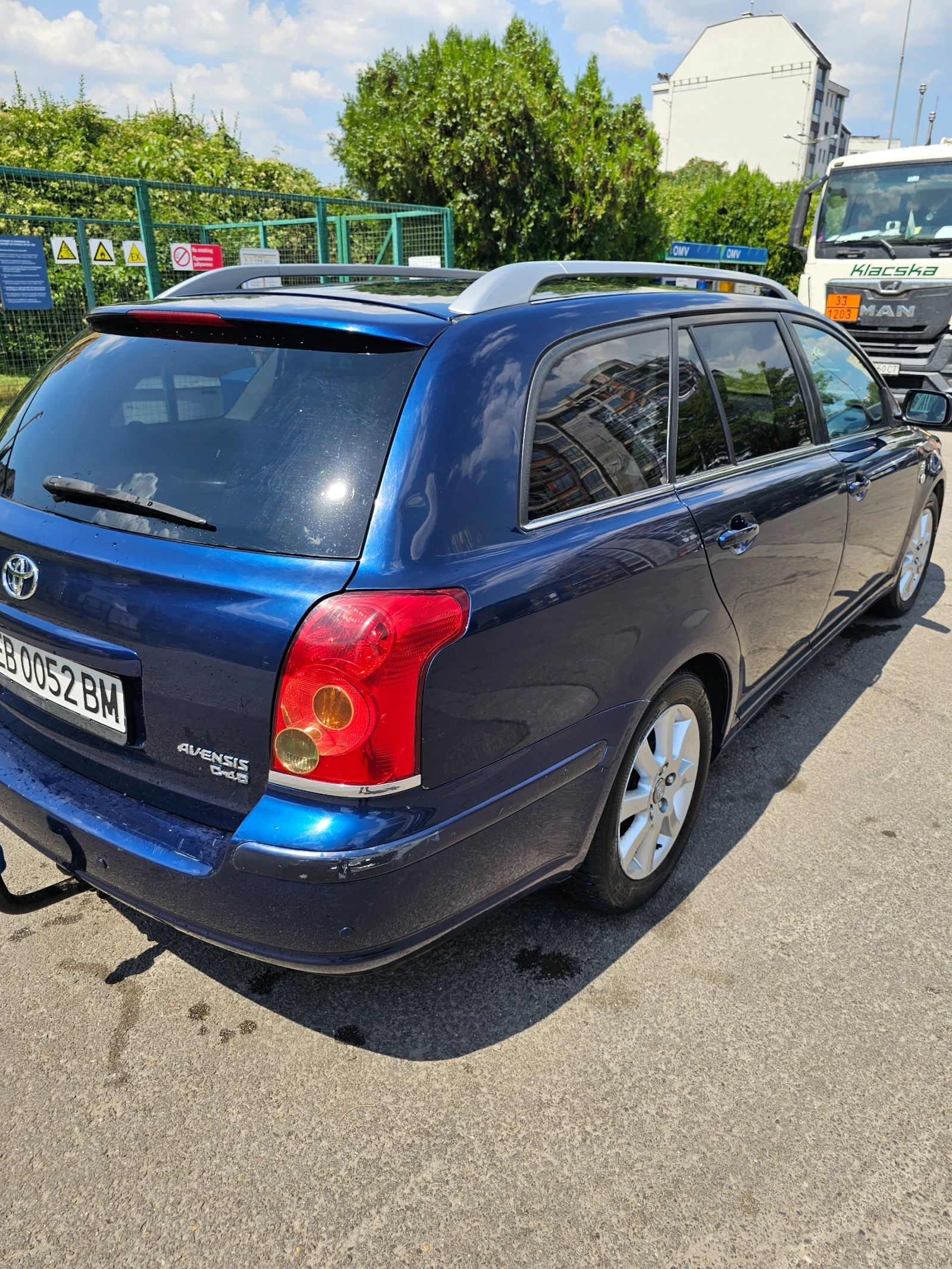 Toyota Avensis, снимка 4 - Автомобили и джипове - 54170026