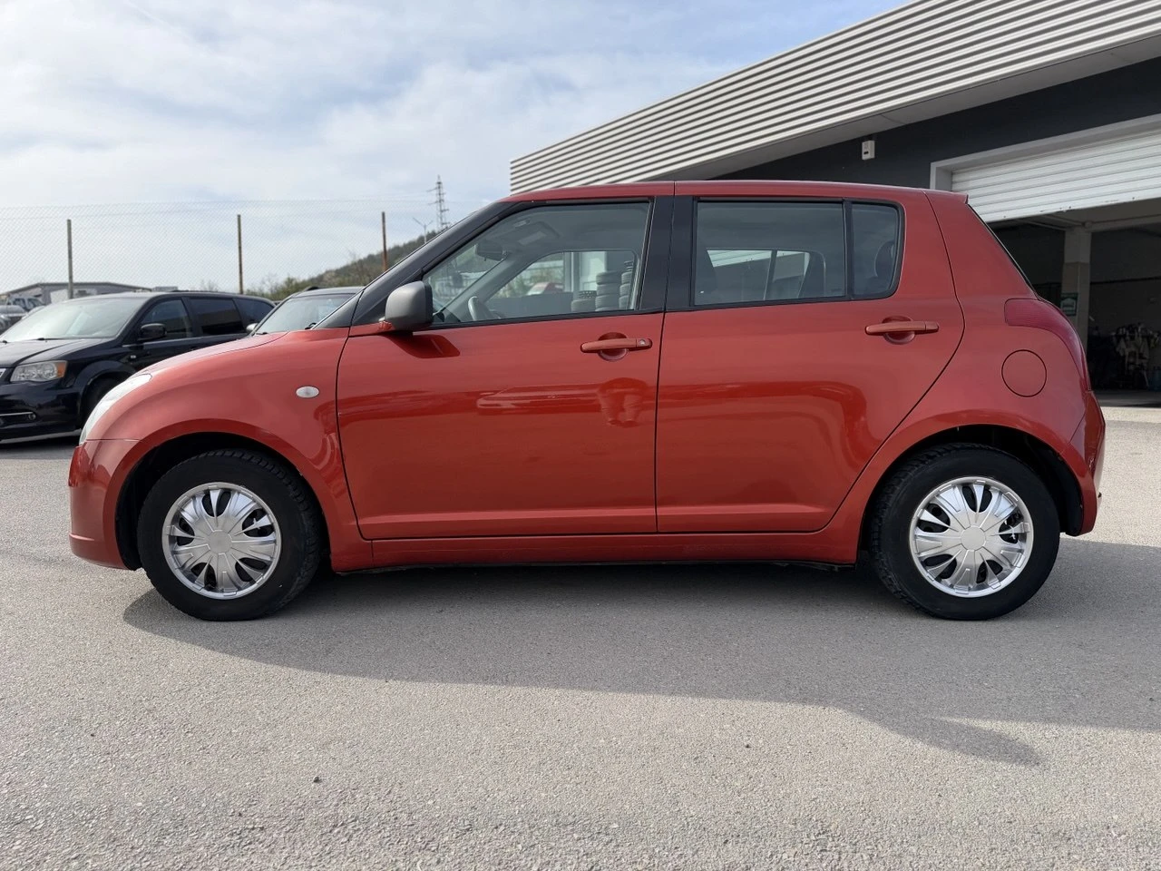 Suzuki Swift 1.3i, снимка 7 - Автомобили и джипове - 54233948