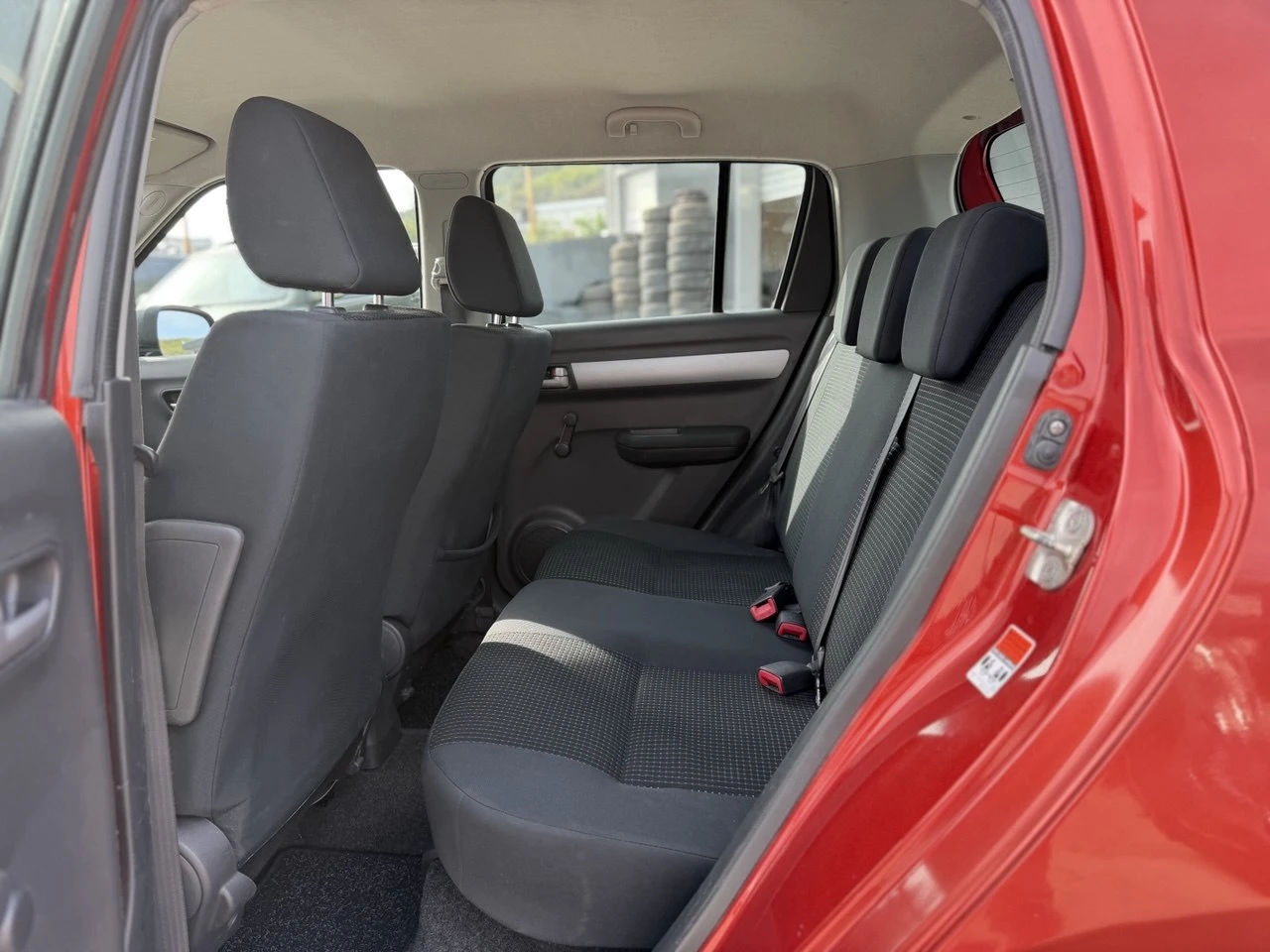 Suzuki Swift 1.3i, снимка 11 - Автомобили и джипове - 54233948