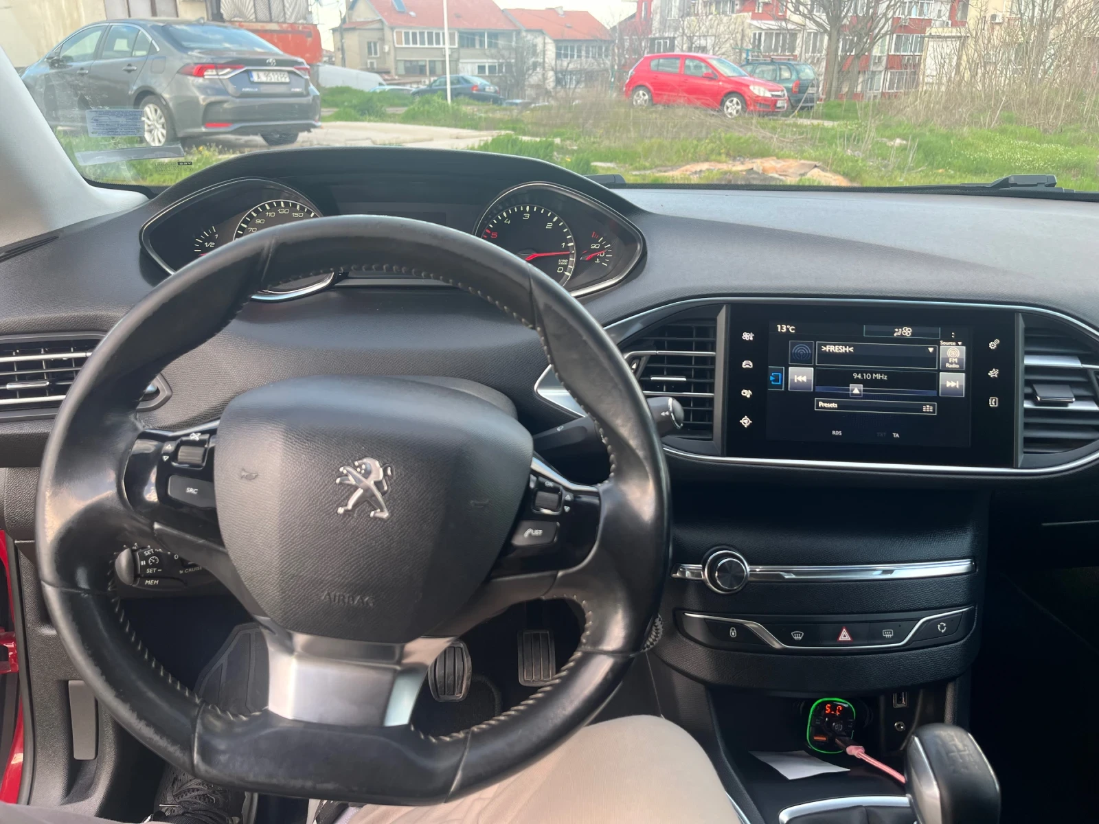 Peugeot 308 1.6 HDI FULL LED , снимка 12 - Автомобили и джипове - 54248848