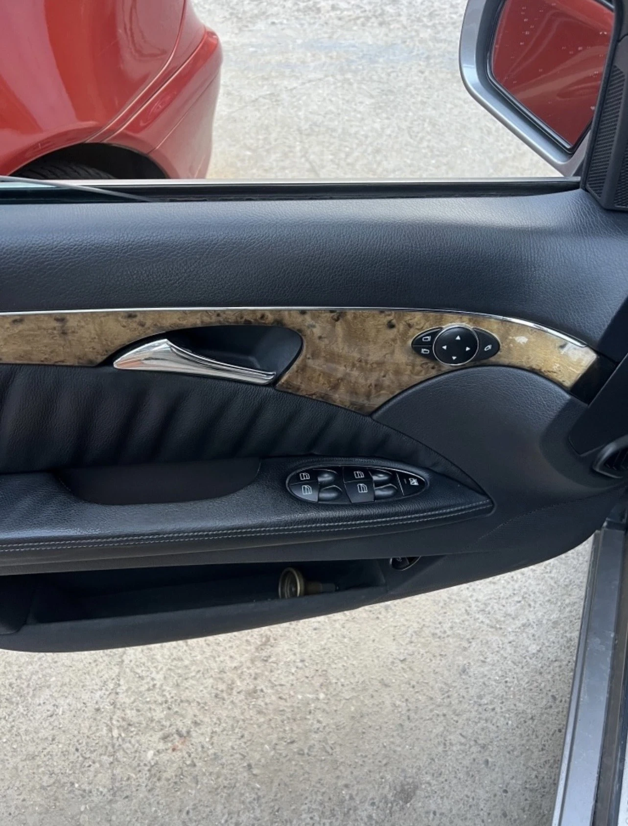 Mercedes-Benz E 320, снимка 10 - Автомобили и джипове - 54290367