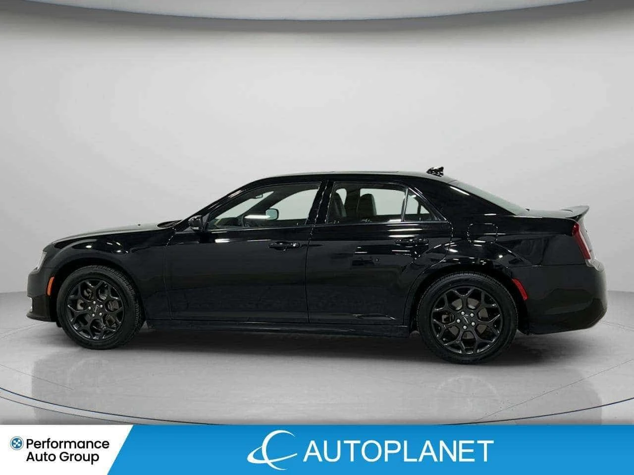 Chrysler 300c * 300S * CARFAX * ЦЕНА ДО БГ, снимка 8 - Автомобили и джипове - 54422132