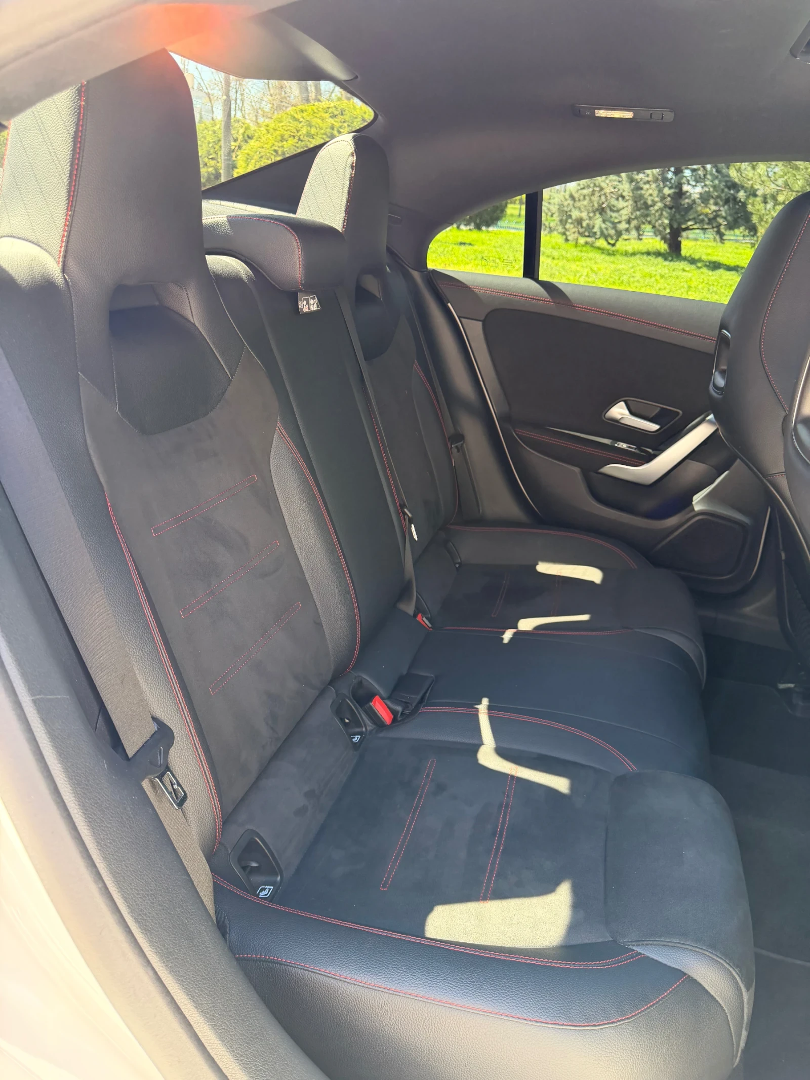 Mercedes-Benz CLA 220, снимка 15 - Автомобили и джипове - 54598890