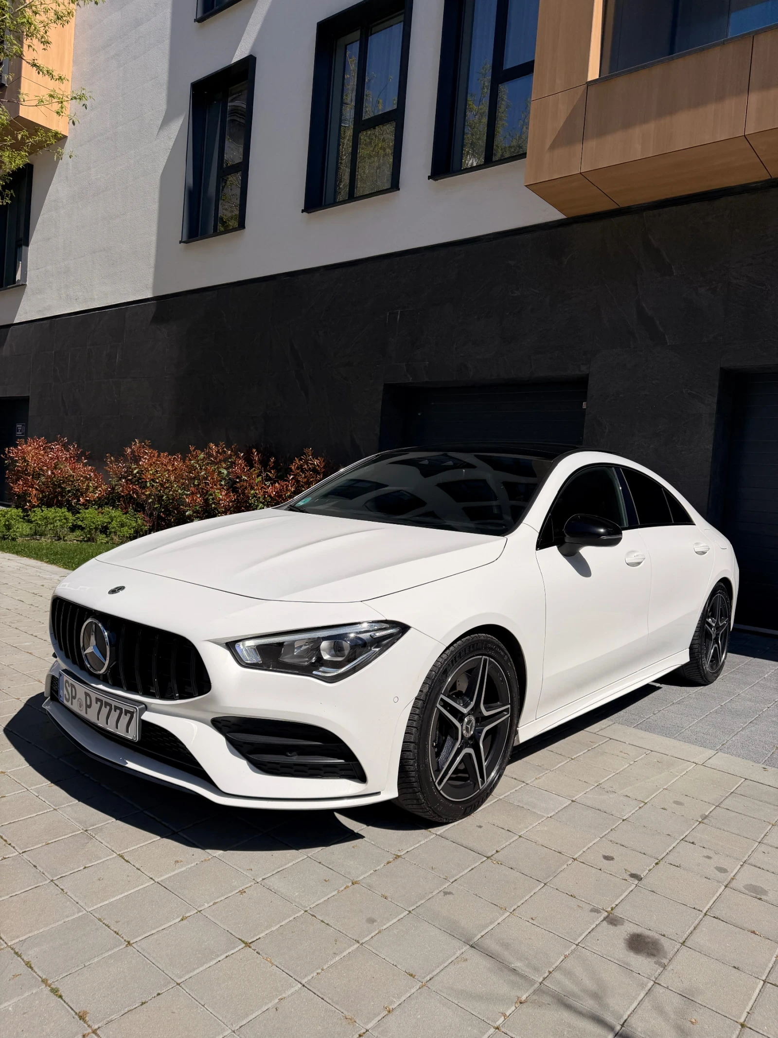 Mercedes-Benz CLA 220, снимка 2 - Автомобили и джипове - 54598890