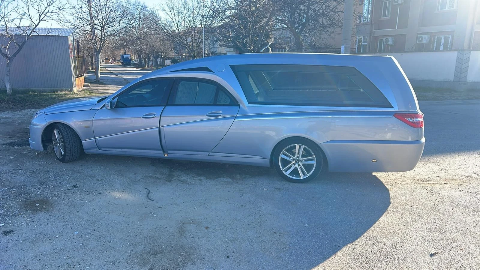 Mercedes-Benz E 220 Катафалка SLS, снимка 3 - Автомобили и джипове - 55052199