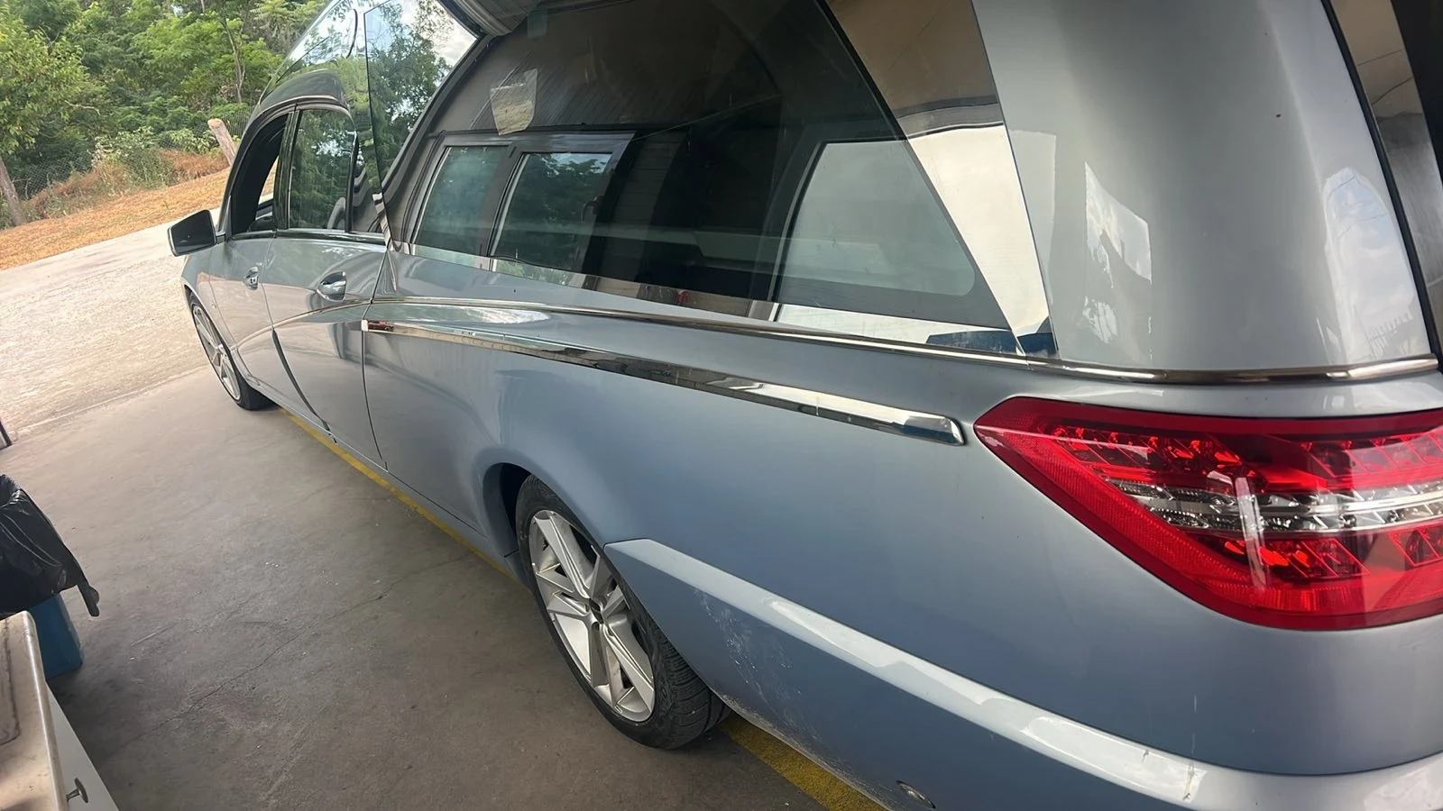 Mercedes-Benz E 220 Катафалка SLS, снимка 7 - Автомобили и джипове - 55052199