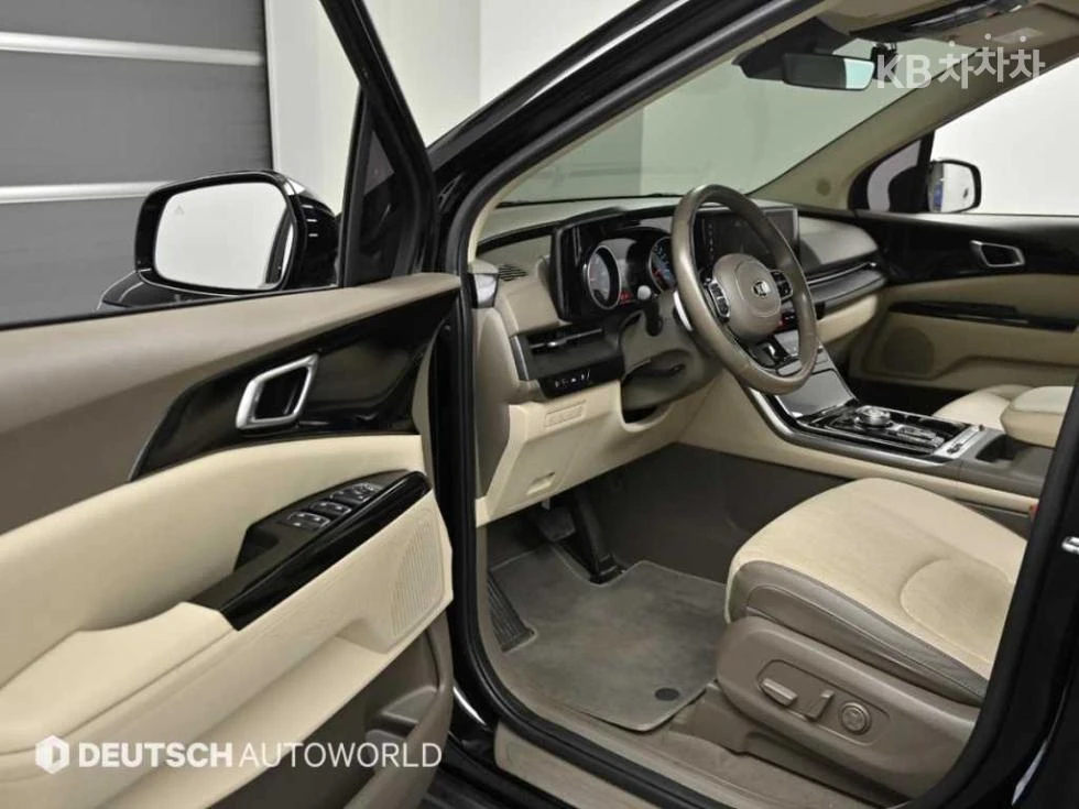 Kia Carnival, снимка 11 - Автомобили и джипове - 55198826