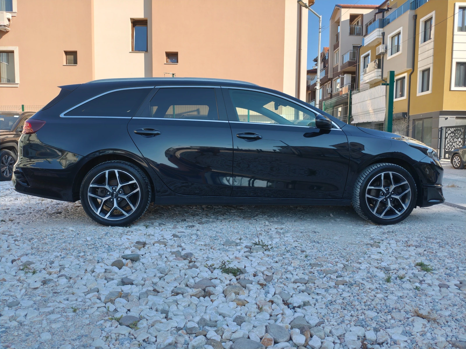 Kia Ceed 1.5 T-GDi 160к.с ТОП, снимка 3 - Автомобили и джипове - 55584401