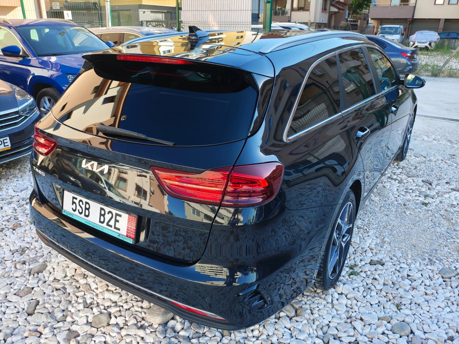 Kia Ceed 1.5 T-GDi 160к.с ТОП, снимка 4 - Автомобили и джипове - 55584401