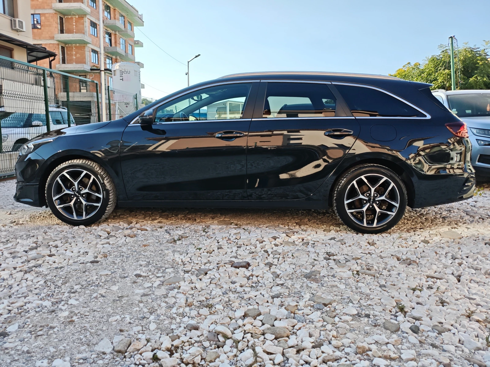 Kia Ceed 1.5 T-GDi 160к.с ТОП, снимка 6 - Автомобили и джипове - 55584401