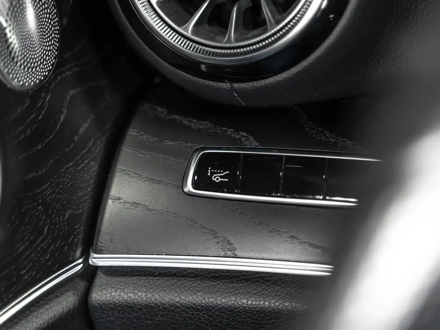Mercedes-Benz E 400  AMG Pkg Heads-Up Display Burmester Premium S, снимка 17 - Автомобили и джипове - 55804406