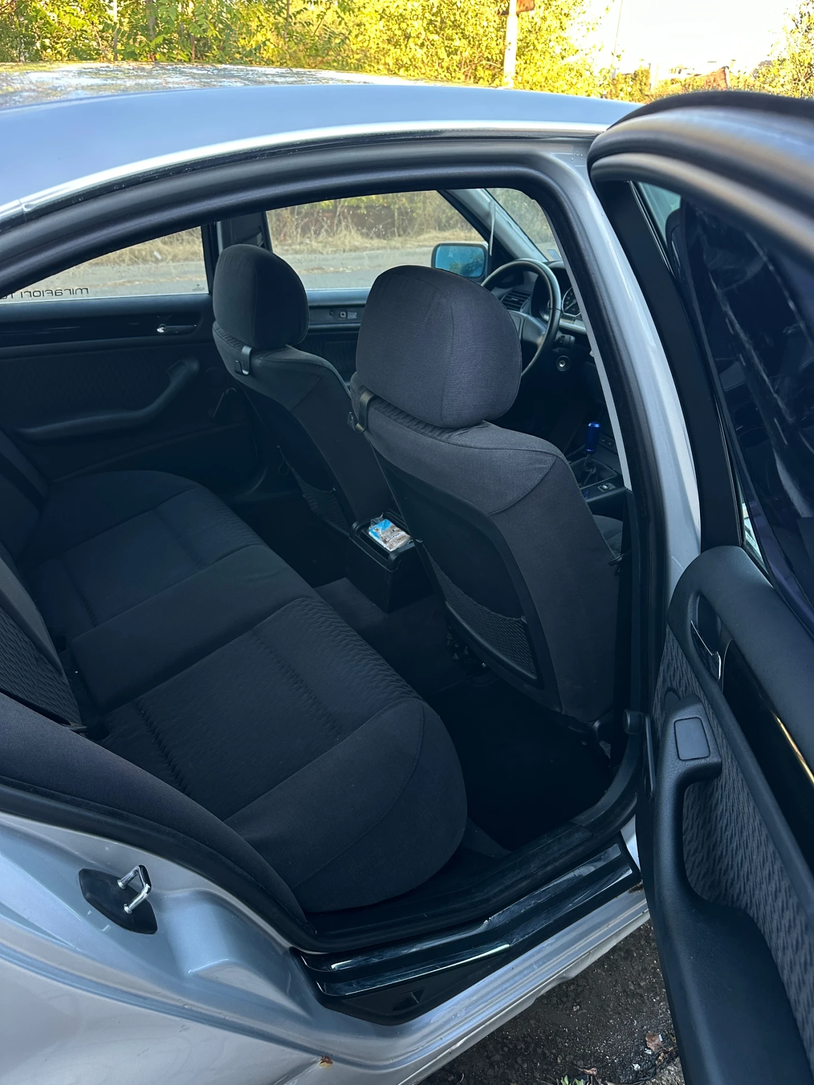 BMW 320 320i, снимка 11 - Автомобили и джипове - 56051853