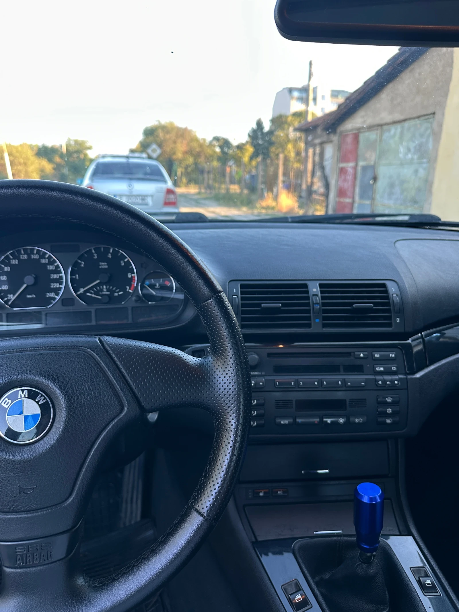 BMW 320 320i, снимка 9 - Автомобили и джипове - 56051853