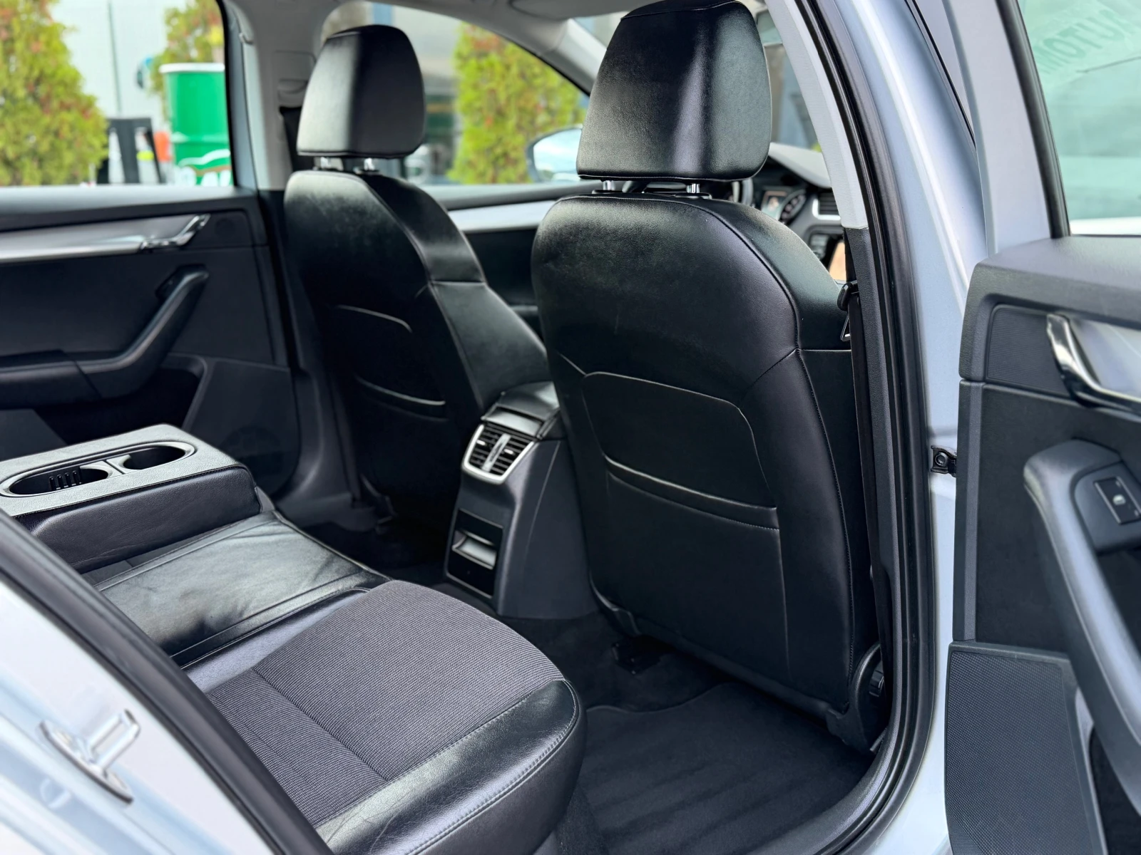 Skoda Octavia * LED* DSG* XENON* NAVI* ������*  | Mobile.bg � ����������� 11