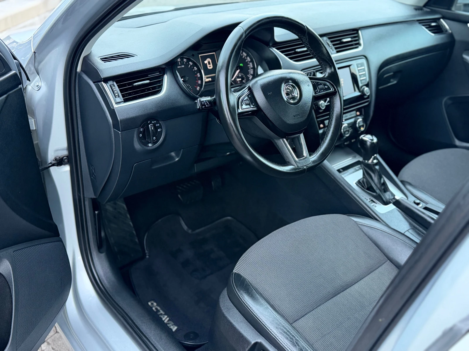 Skoda Octavia * LED* DSG* XENON* NAVI* ������*  | Mobile.bg � ����������� 15
