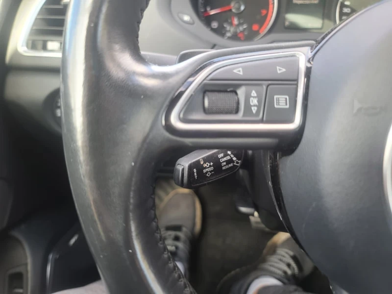 Audi Q3 Technik  CARFAX, снимка 13 - Автомобили и джипове - 52726565