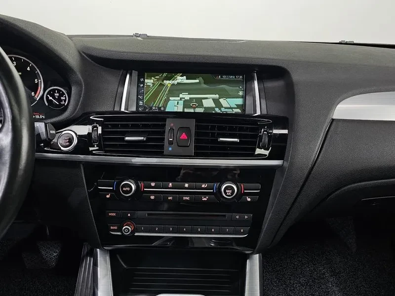 BMW X4 2.0d, снимка 16 - Автомобили и джипове - 54604917