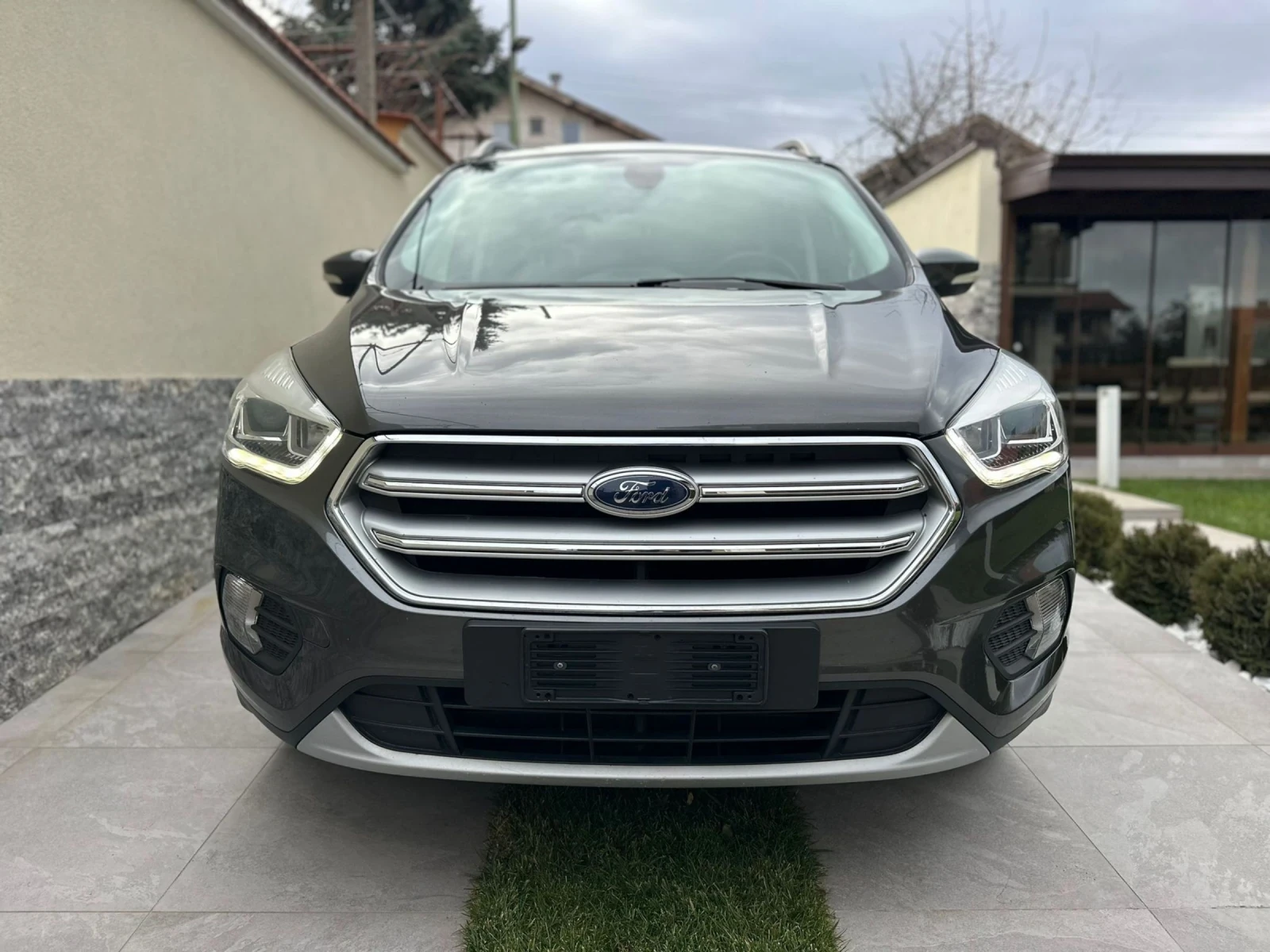 Ford Kuga 2.0D 4x4 - изображение 2