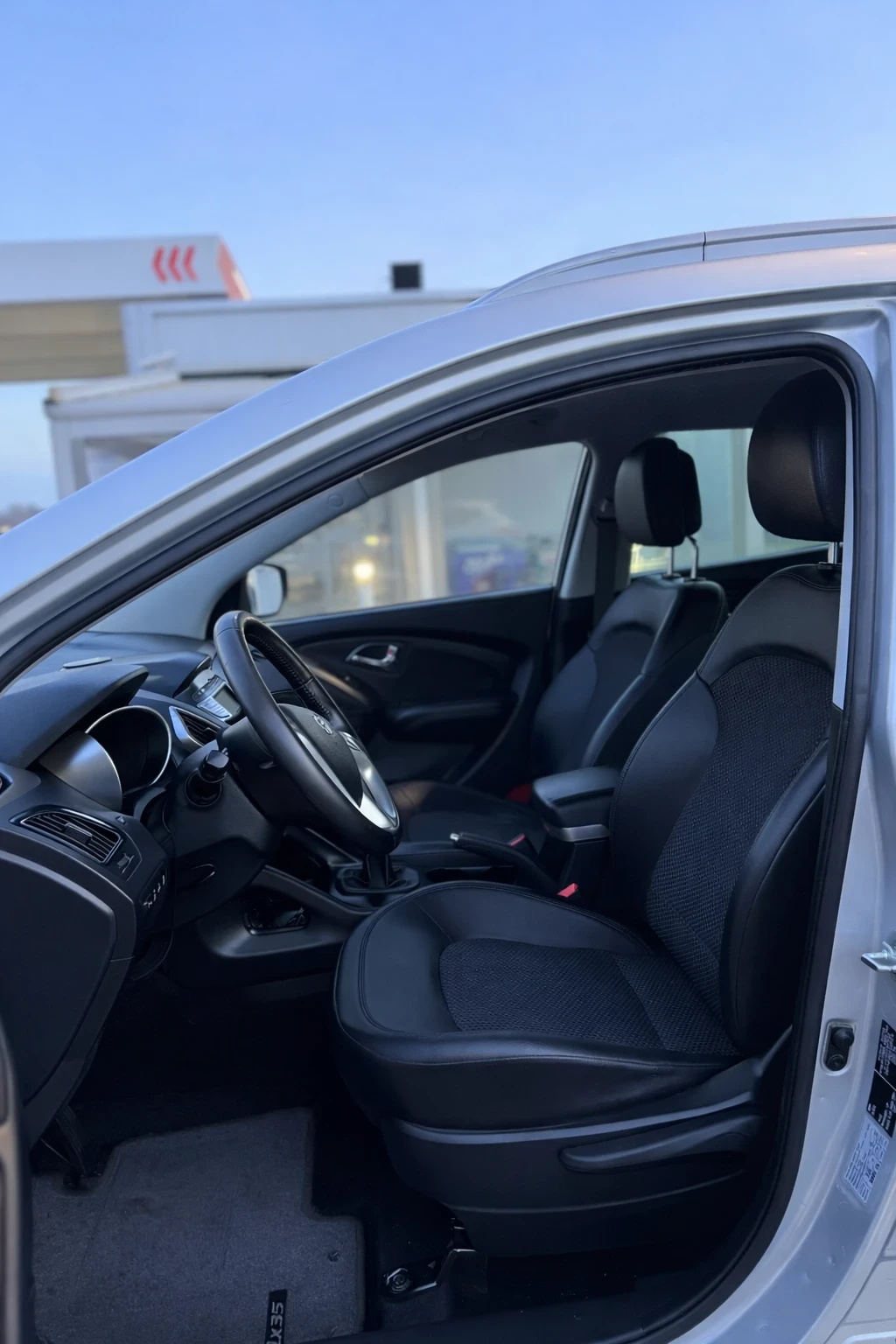 Hyundai IX35 2.0i 4WD ШВЕЙЦАРИЯ 100% РЕАЛЕН ВИДЕО ЛИЗИНГ - изображение 8