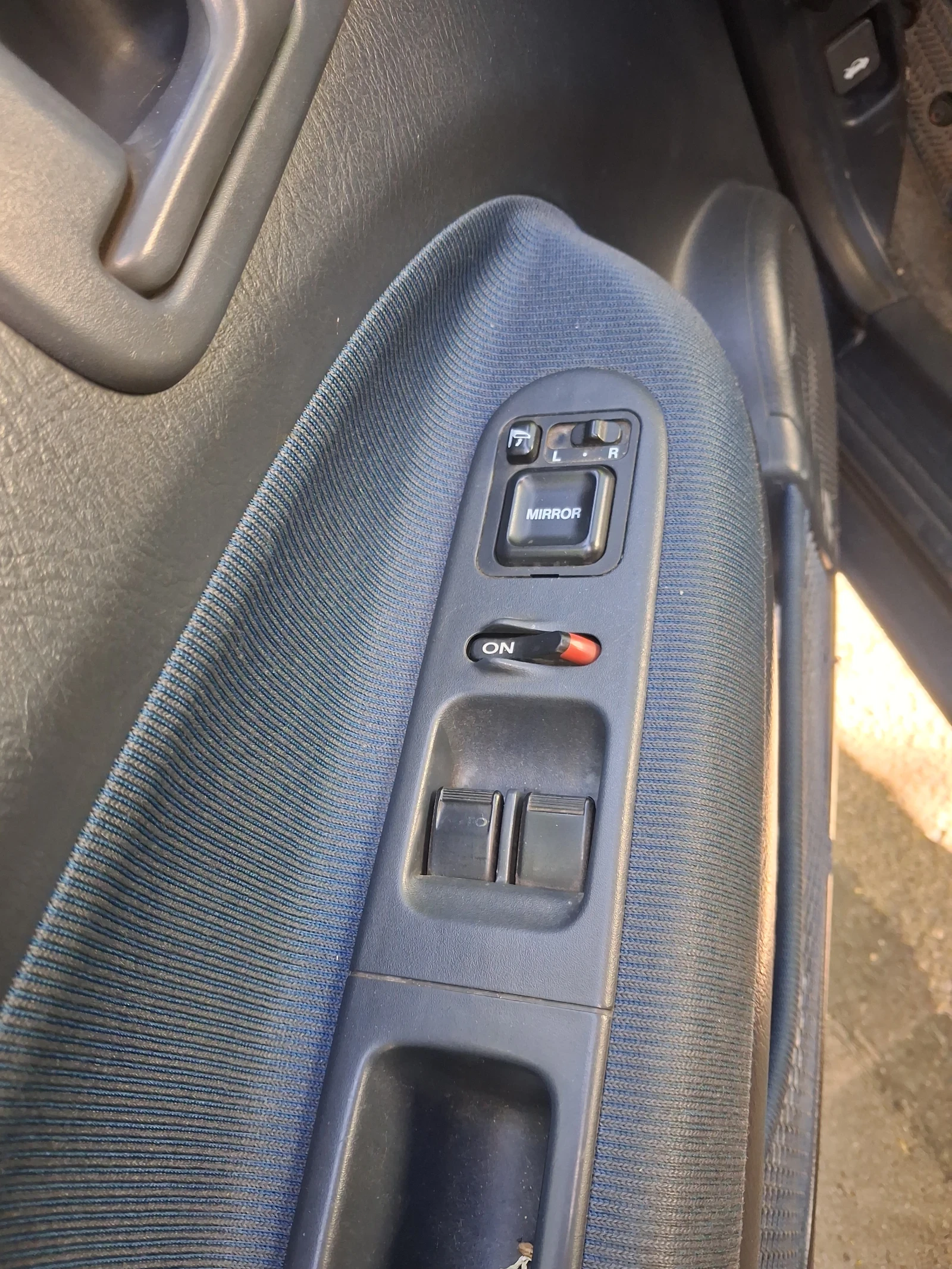 Honda Hr-v, снимка 6 - Автомобили и джипове - 54903698