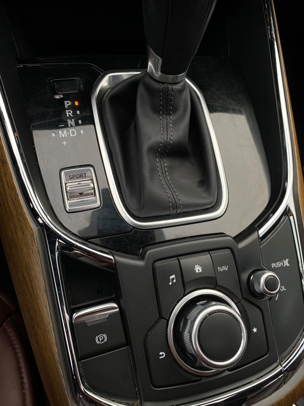 Mazda CX-9 Signature* BOSE* ОБДУХ* ПОДГРЕВ* АМБИЕНТ* 360* HUP, снимка 12 - Автомобили и джипове - 55179974