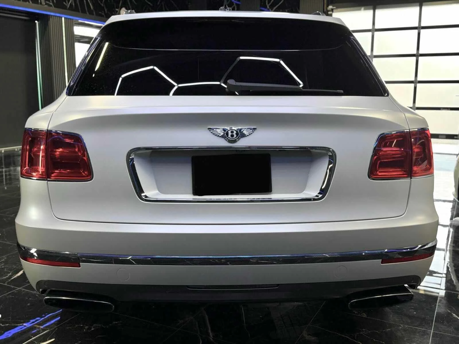 Bentley Bentayga * W12 * CARFAX * ОПЦИЯ ЗА ФИНАНСИРАНЕ, снимка 3 - Автомобили и джипове - 55878508
