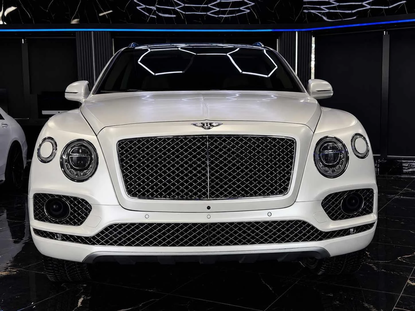 Bentley Bentayga * W12 * CARFAX * ОПЦИЯ ЗА ФИНАНСИРАНЕ, снимка 6 - Автомобили и джипове - 55878508