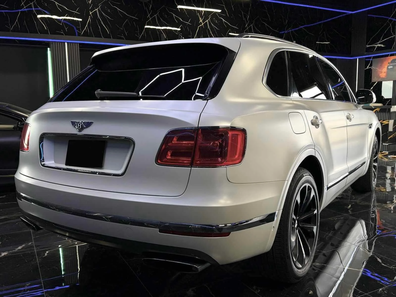Bentley Bentayga * W12 * CARFAX * ОПЦИЯ ЗА ФИНАНСИРАНЕ, снимка 4 - Автомобили и джипове - 55878508