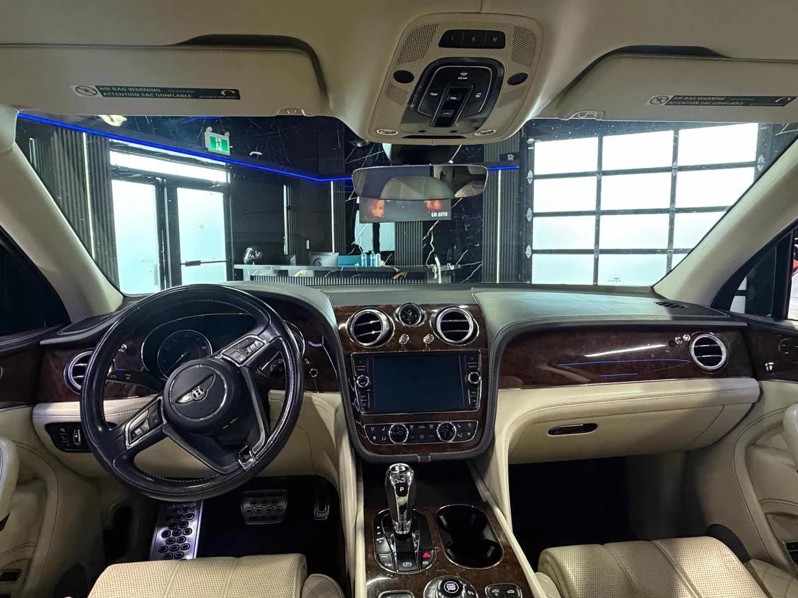 Bentley Bentayga * W12 * CARFAX * ОПЦИЯ ЗА ФИНАНСИРАНЕ, снимка 9 - Автомобили и джипове - 55878508