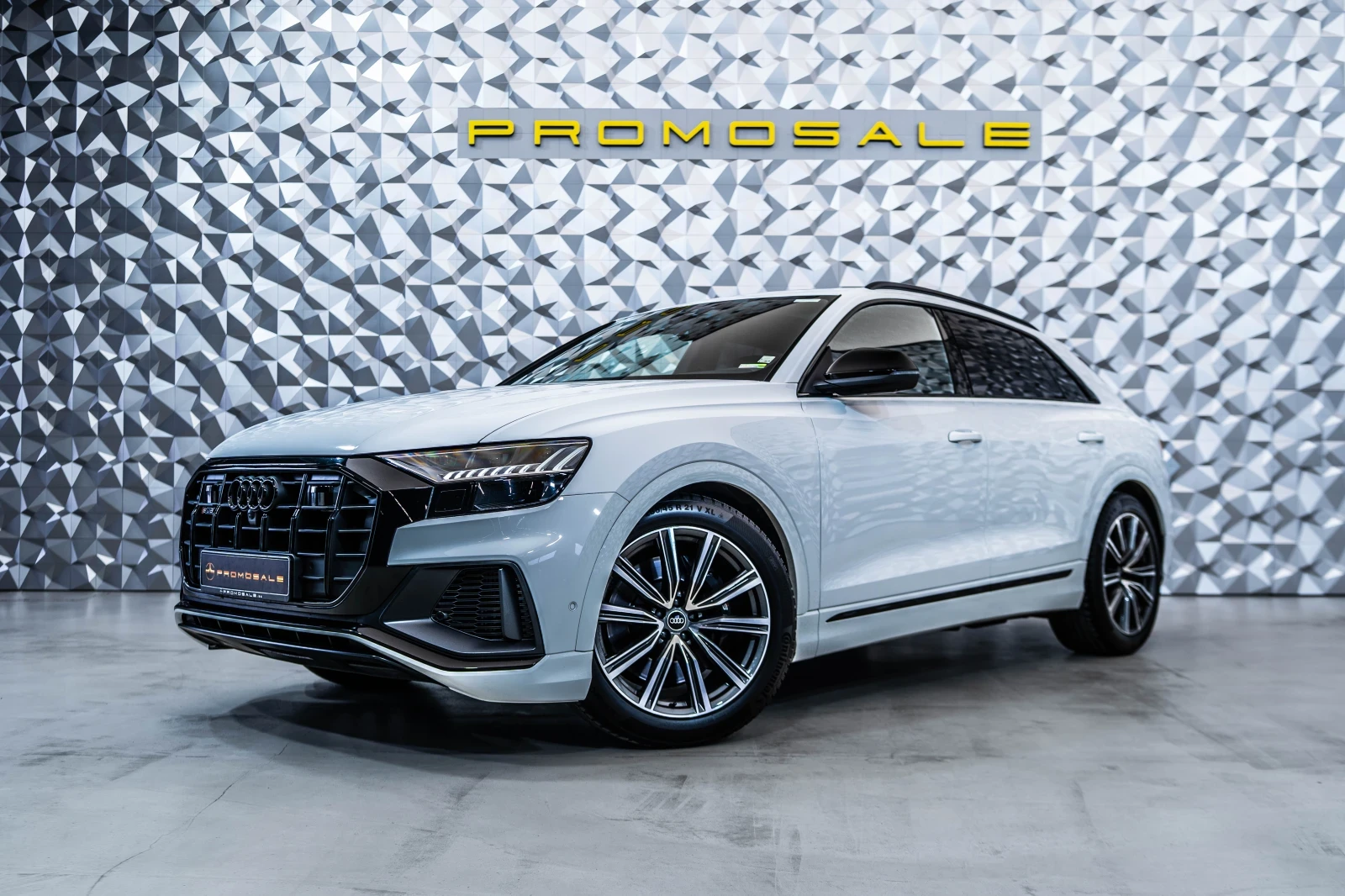 Audi Q8 4.0 TFSI* Pano* SoftClose* B&O* Full* ЛИЗИНГ, снимка 2 - Автомобили и джипове - 56022228