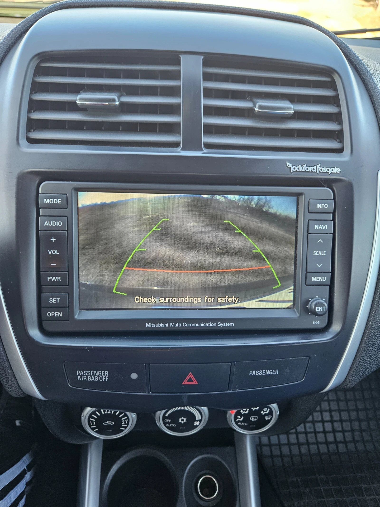 Mitsubishi ASX 1.8 DI-D 4x4, снимка 11 - Автомобили и джипове - 56043431