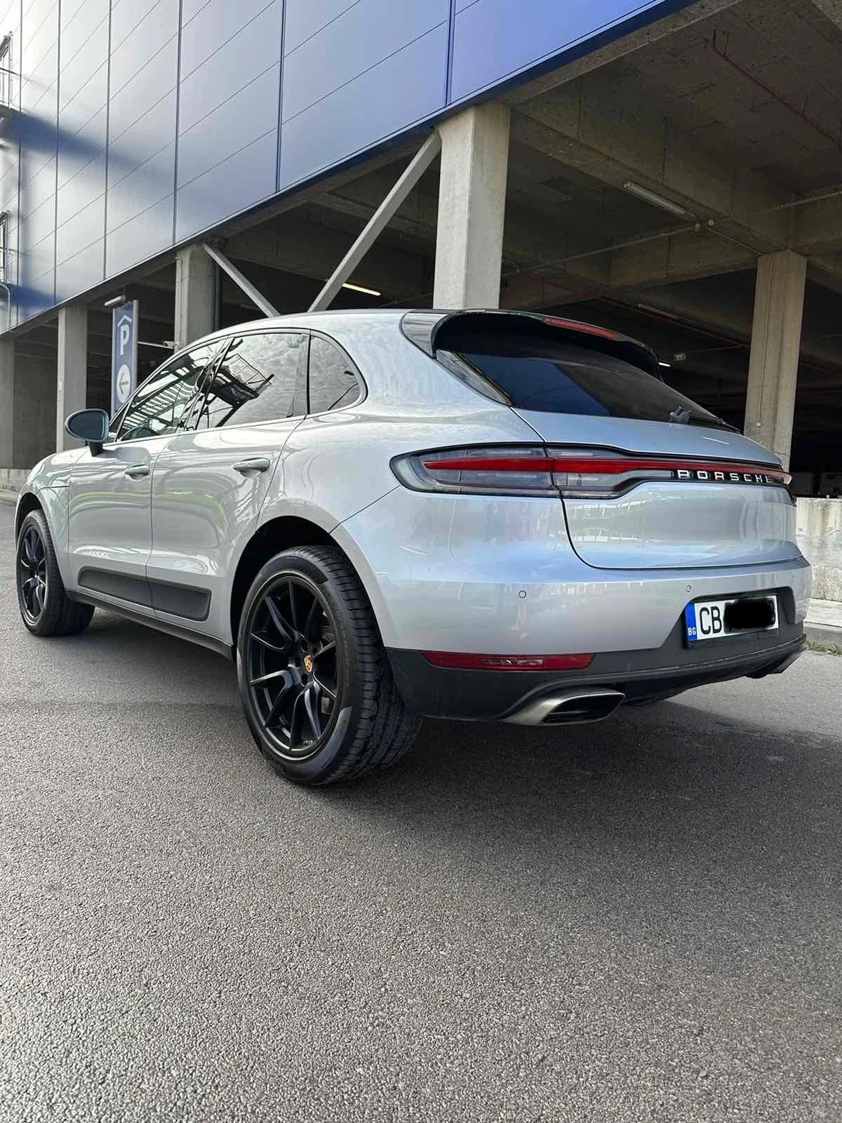 Porsche Macan 2.0, снимка 3 - Автомобили и джипове - 56391759